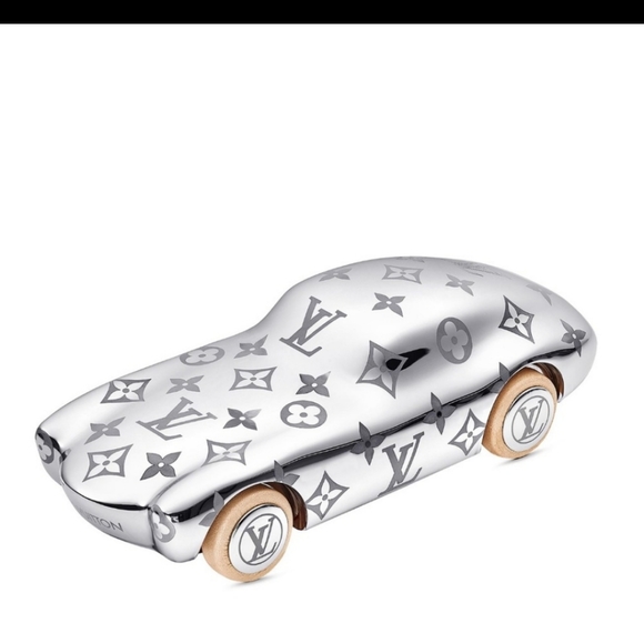 Louis Vuitton Monogram Car Paperweight NWT - Picture 7 of 7